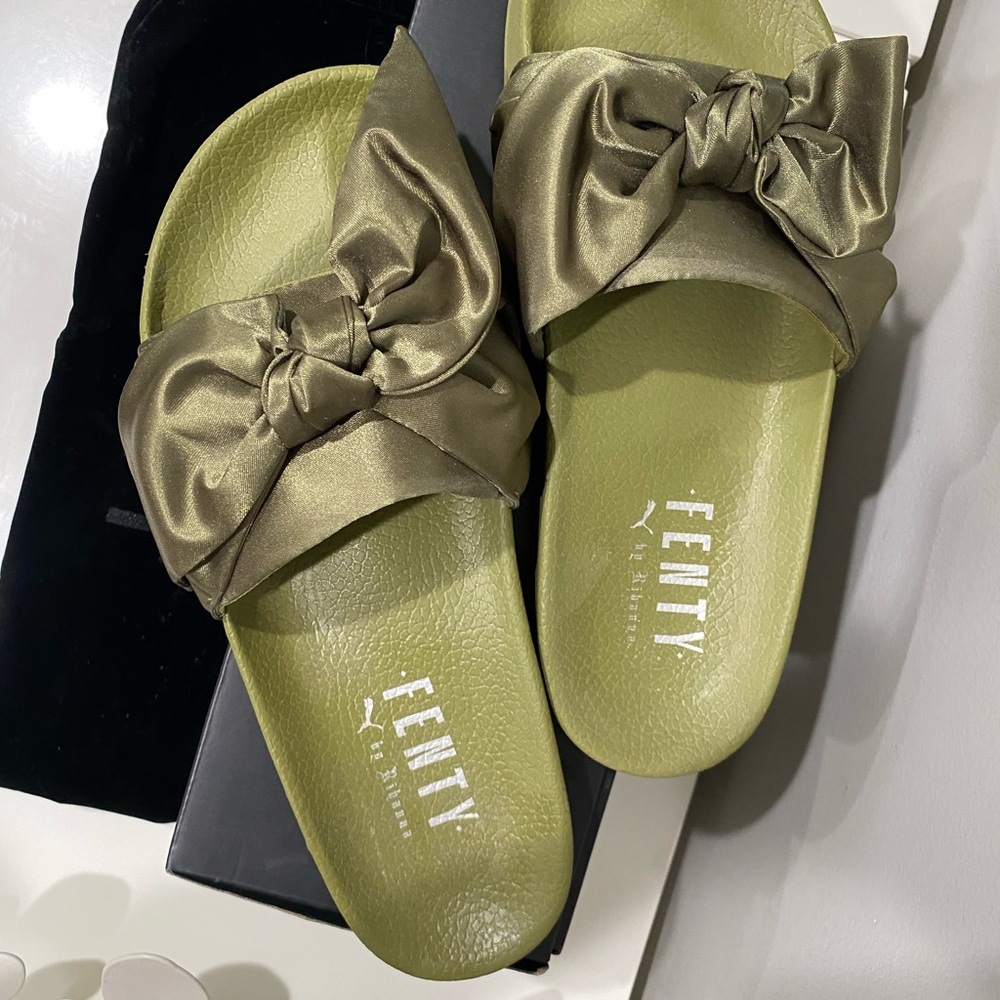 Puma Fenty Slide size 10.5 with dust bag